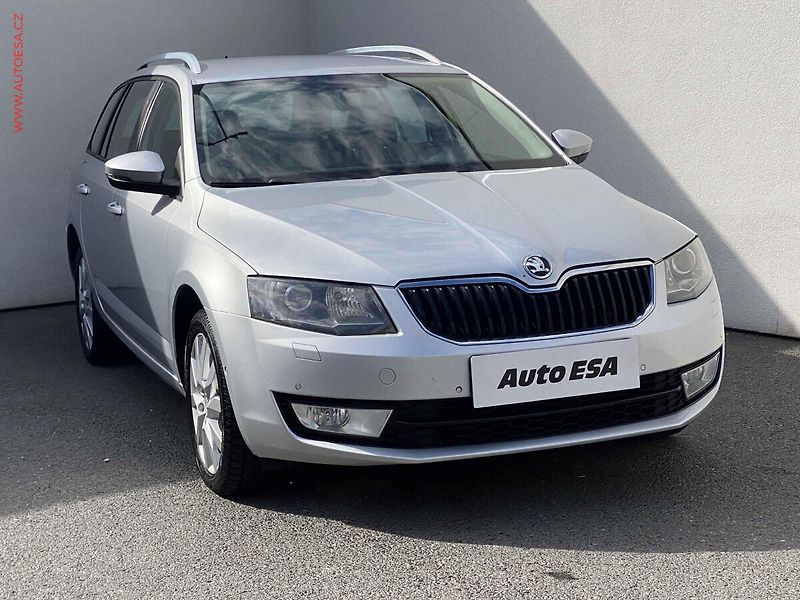 Škoda Octavia (2013) 2.0 TDi, DSG, webasto, xenon - fotografie inzerátu