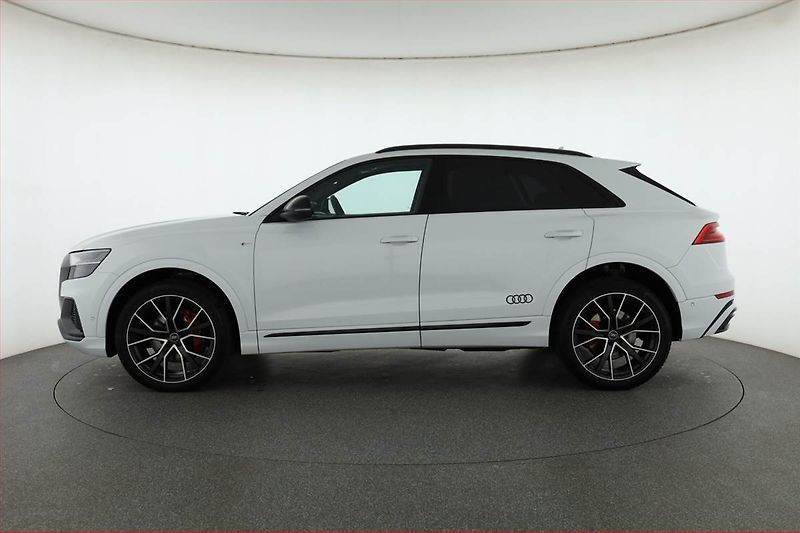 Audi Q8 (2021) 50 TDI - fotka 3 z 19