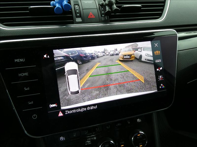 Škoda Superb 2,0 TDI 140kW 4x4 DSG Laurin&K - fotka 42 z 56