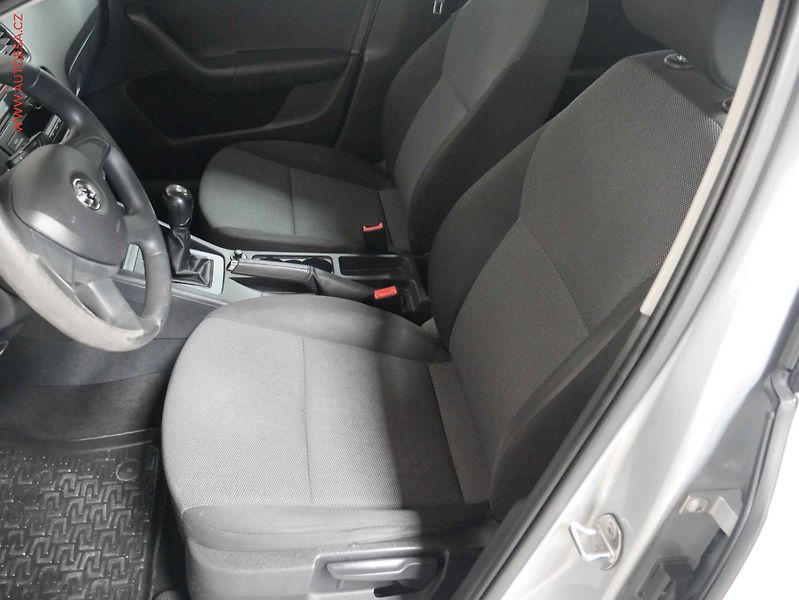 Škoda Octavia (2015) 1.6 TDi, ČR, AC - fotka 9 z 16