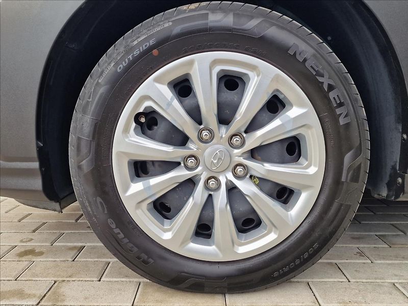 Hyundai Kona 1.0T-GDI 88kW Start,ČR,1.Maj. - fotka 42 z 47