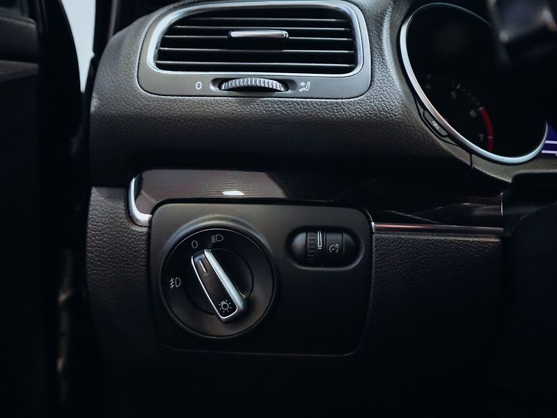 Volkswagen Golf GTI - fotka 10 z 27