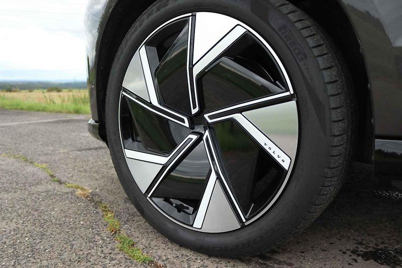 Volvo EX90 je největším SUV v nabídce značky.