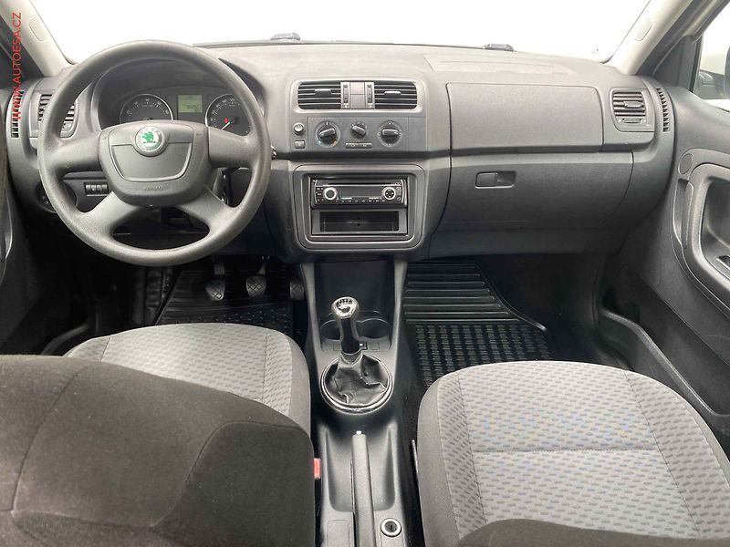 Škoda Fabia (2011) 1.2 TSI, ČR, AC - fotka 8 z 14
