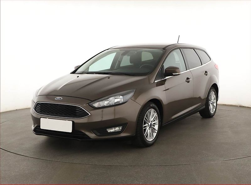 Ford Focus (2018) 1.0 EcoBoost, Tempomat - fotka 2 z 16