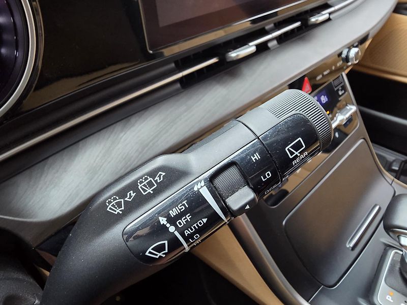 Kia Carnival 2.2-9 míst-SKLADEM - fotka 21 z 63