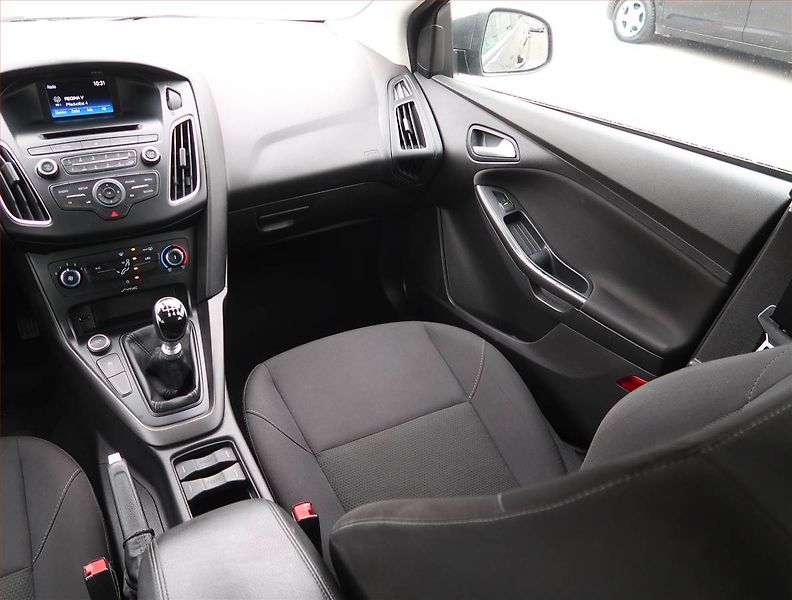Ford Focus (2017) 1.5 TDCi, Tempomat - fotka 8 z 16