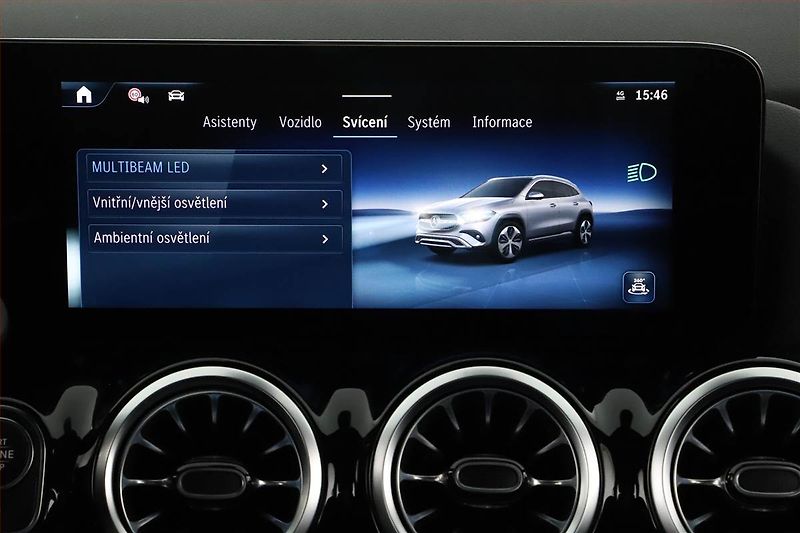 Mercedes-Benz GLA (2025) 220 4MATIC, AMG Line - fotka 21 z 30