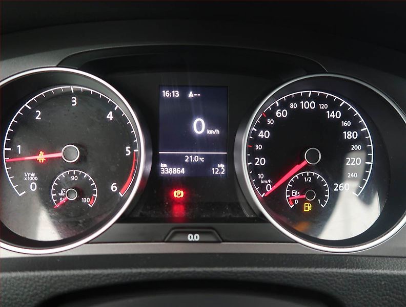 Volkswagen Golf (2014) 1.6 TDI, Serv.kniha, Navi - fotka 11 z 13