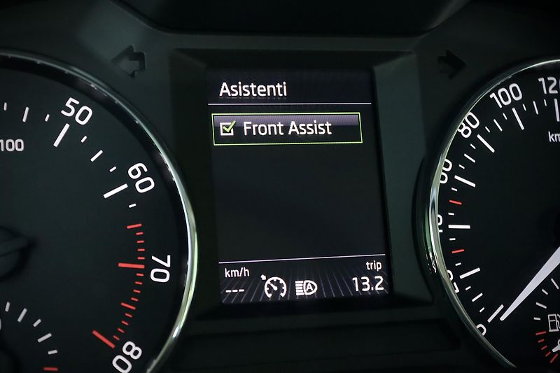 Škoda Octavia 3 Combi 1.4 TSI 110 kW DSG - fotka 30 z 42