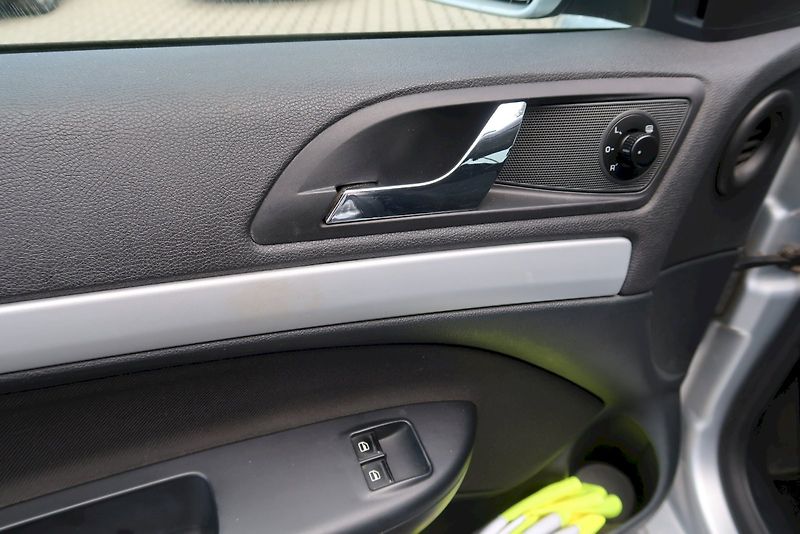 Škoda Octavia (2011) Ambiente Plus 1.4 TSI 90 kW - fotka 8 z 22