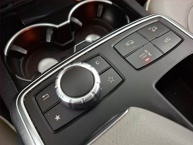 Mercedes-Benz Třídy M (2013) ML 350, 4X4, Automat, Kůže - fotka 17 z 22