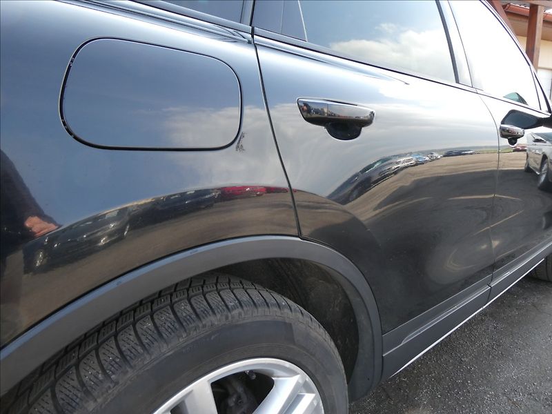 Volkswagen Touareg 3,0 TDi V6 180kW,2xkola,závěs - fotka 12 z 50