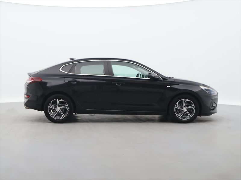 Hyundai i30 1.5 1.5 T-GDI Mild LED CZ - fotka 8 z 27