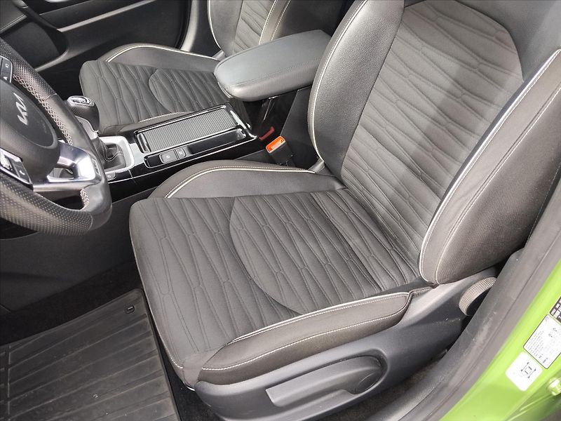 Kia XCeed 1,5   1.5 T-GDI 117Kw GT Line, - fotka 20 z 35