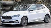 Deštník, který je ve výbavě vozů Škoda Fabia, má svou schránku pod sedadlem spolujezdce.