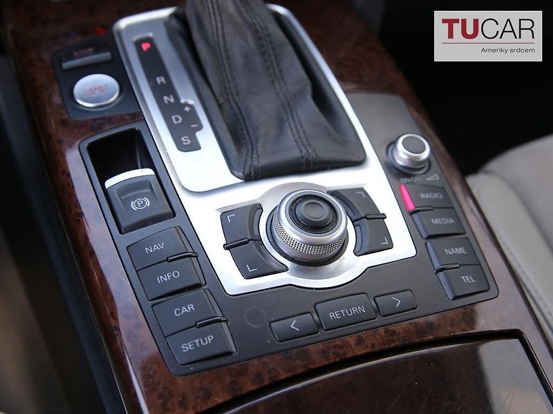 Audi A6 (2010) Allroad Quatro 4.2 V8 Automat  - fotka 20 z 39