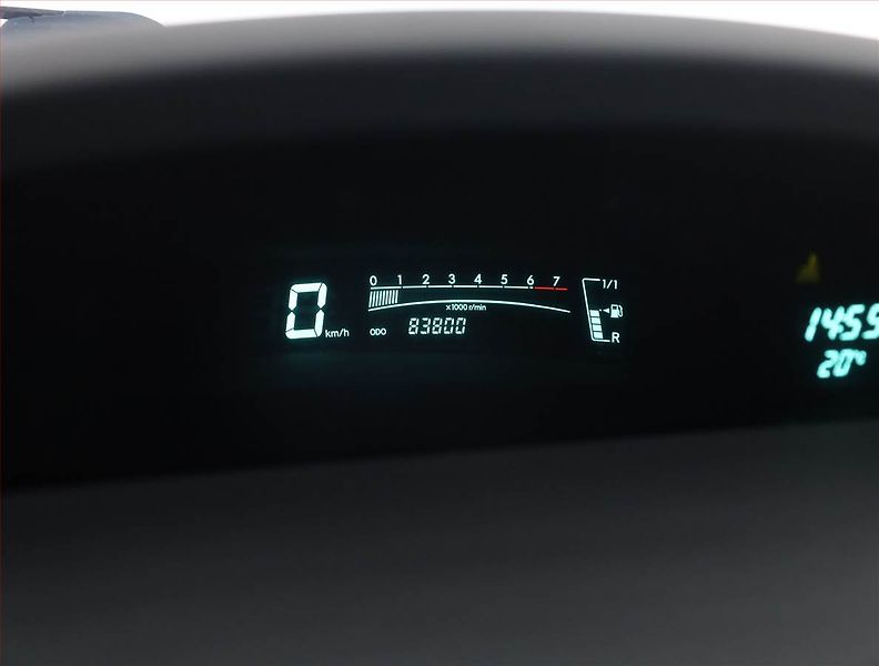 Toyota Yaris (2009) 1.0 VVT-i, ČR,1.maj - fotka 8 z 15