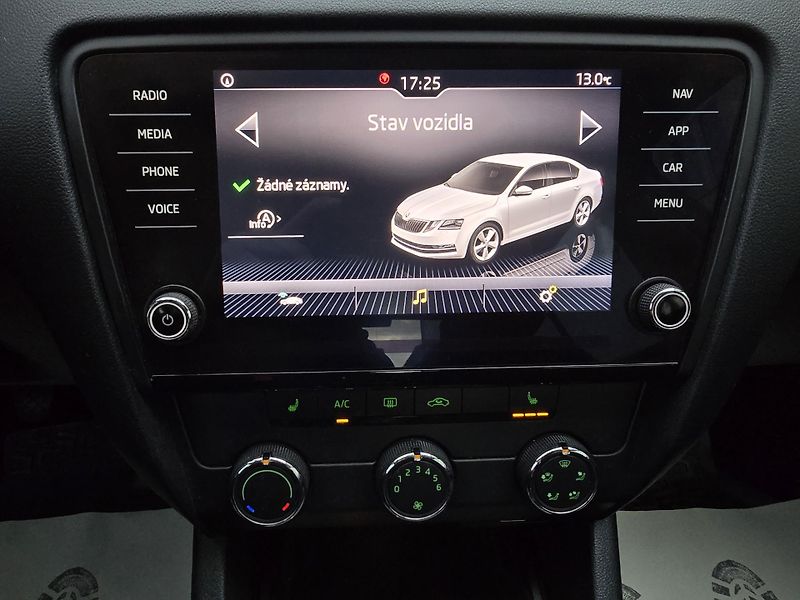 Škoda Octavia 1,5TSI 110kW 1.Maj. ČR -DPH - fotka 28 z 36