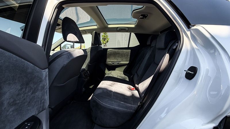 Lexus RZ 450e 450e LUXURY TOP PANORAMIC DIRE - fotka 21 z 27