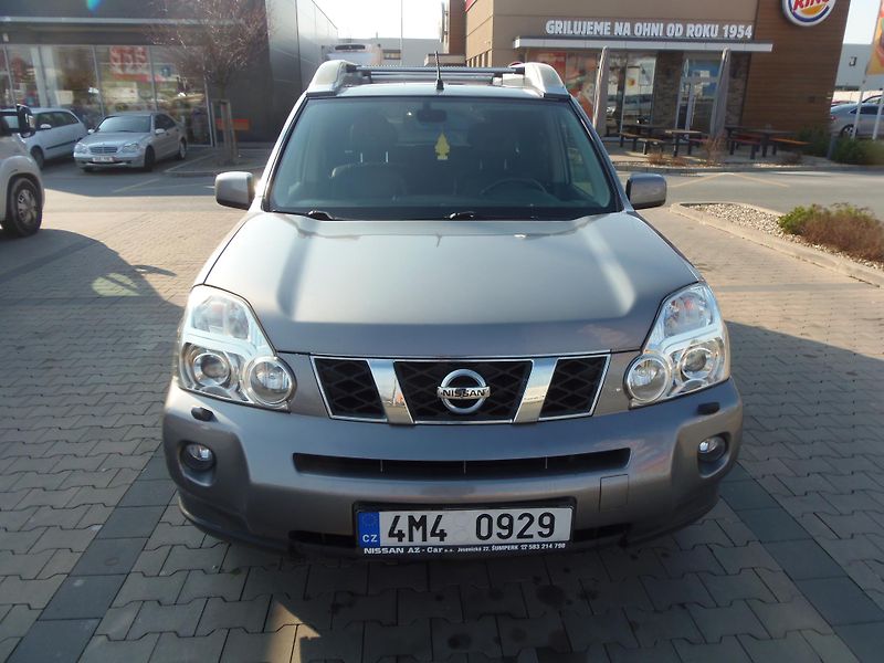 Nissan X-Trail (2010) 2.0 DCi 4x4 manuál  REZERVACE - fotka 2 z 23