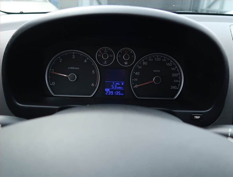 Hyundai i30 (2010) 1.6 CRDi, Serv.kniha, po STK - fotka 11 z 14