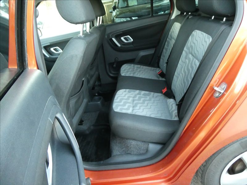 Škoda Fabia 1,4 TDi 59kW klima, závěs - fotka 13 z 39