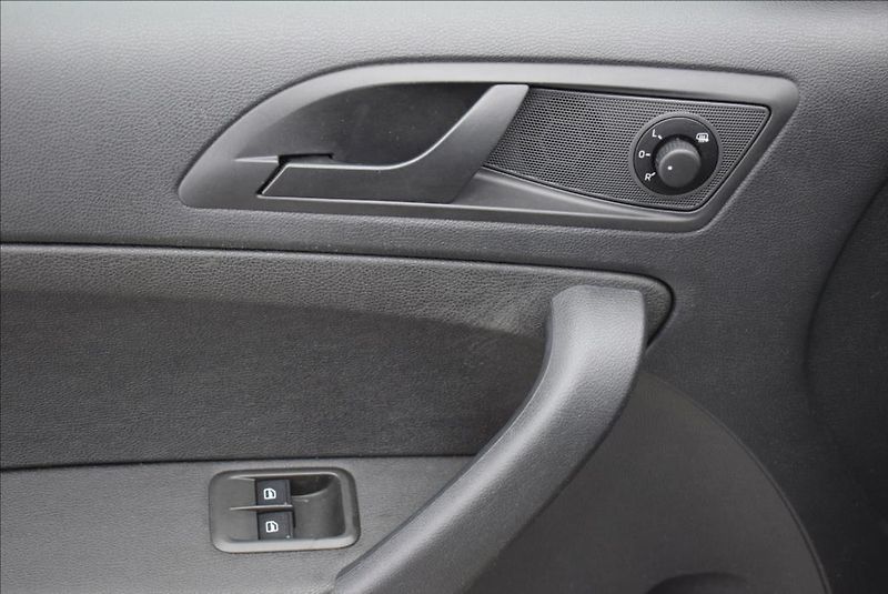 Škoda Yeti 1,2 TSi, 1.maj., DSG,serviska, - fotka 26 z 30