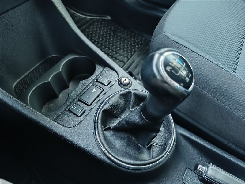 Škoda Fabia 1,2 TSi NA SERVISU - fotka 18 z 19