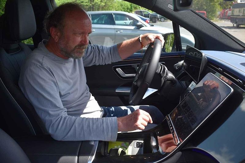 Automobilky přistupují k ovládání asistenčních systémů velmi různorodě