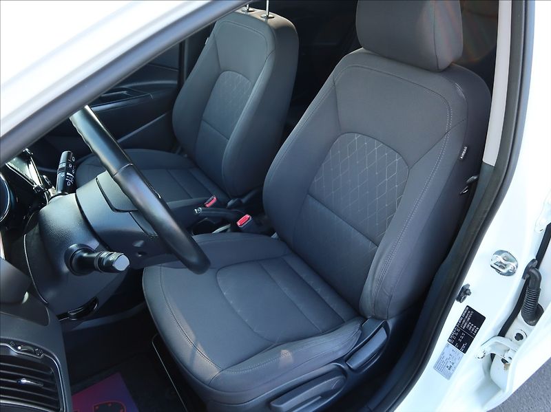 Kia Rio 1,3 CVVT,62kW,1majČR,Serv.kn. - fotka 10 z 30