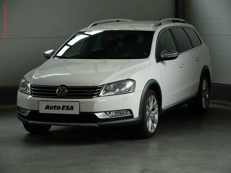 Volkswagen Passat (2013) 2.0 TDi 4x4, ČR, AT, xenon - fotka 3 z 21