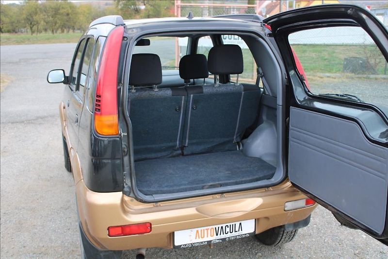 Daihatsu Terios 1,3 i  4 x 4,STK 3/2027,KLIMA - fotka 14 z 25
