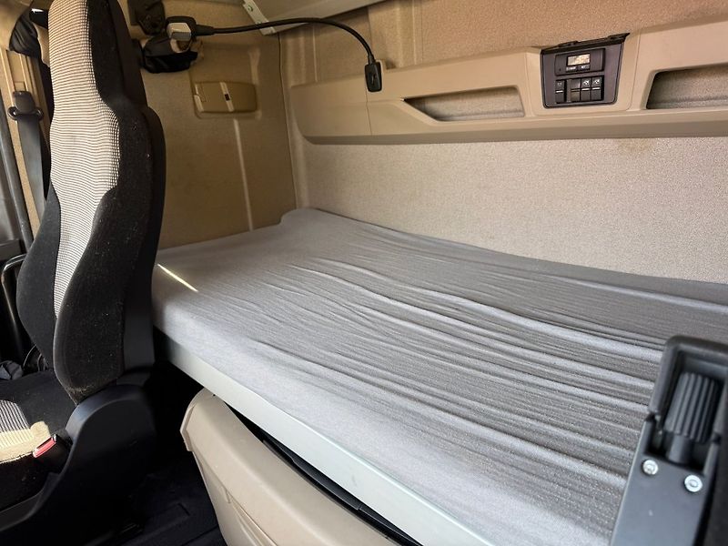 MAN TGX18.460 EURO 6 MEGA/lowdeck - fotka 15 z 19