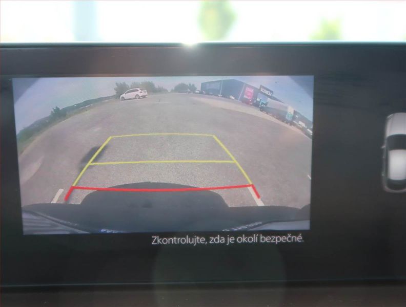 Mazda CX-30 (2020) Skyactiv-X 2.0 - fotka 19 z 20