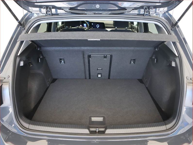Volkswagen Golf (2024) Limited 2.0 TDI - fotka 14 z 18