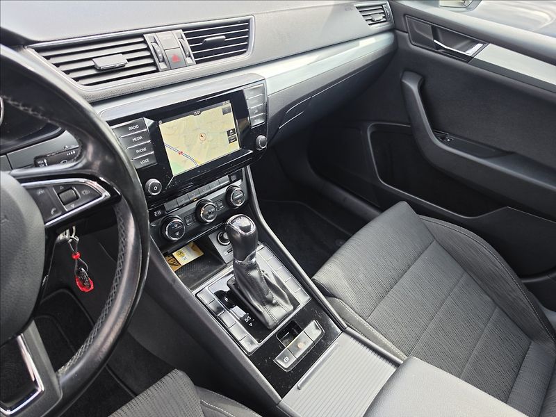 Škoda Superb III 1,4TSi 110KW DSG Style - fotka 12 z 53