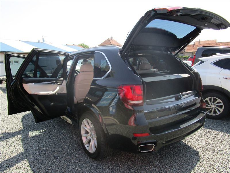BMW X5 xDrive 30d M-Paket  ČR - fotka 51 z 70