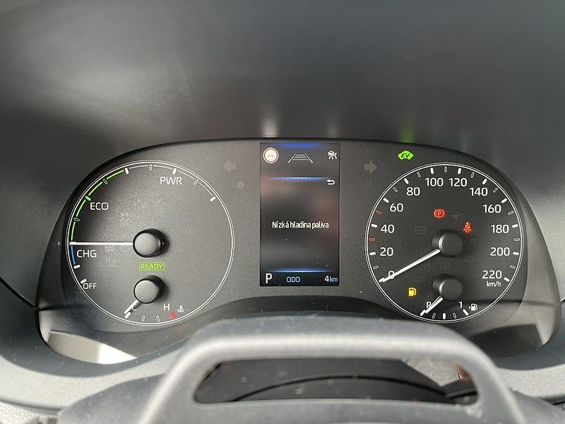 Toyota Yaris 1.5L HEV116 CVT Comfort - fotka 16 z 26