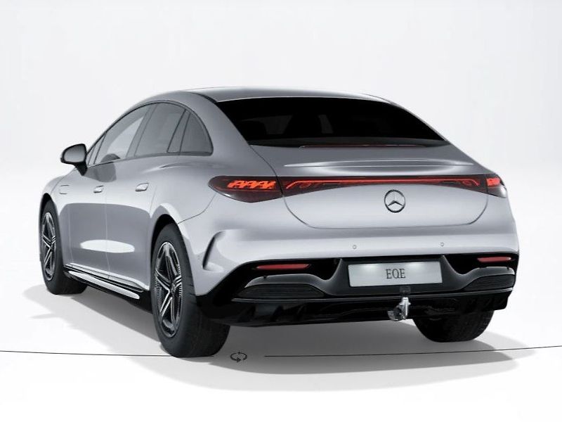 Mercedes-Benz EQE (2026) 350 4MATIC Electric Art Editio - fotka 4 z 8
