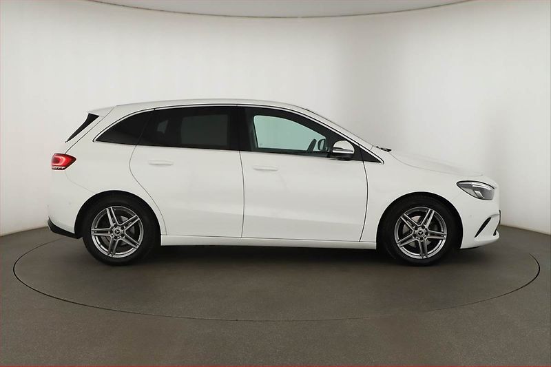 Mercedes-Benz Třídy B (2019) B 180 - fotka 6 z 24