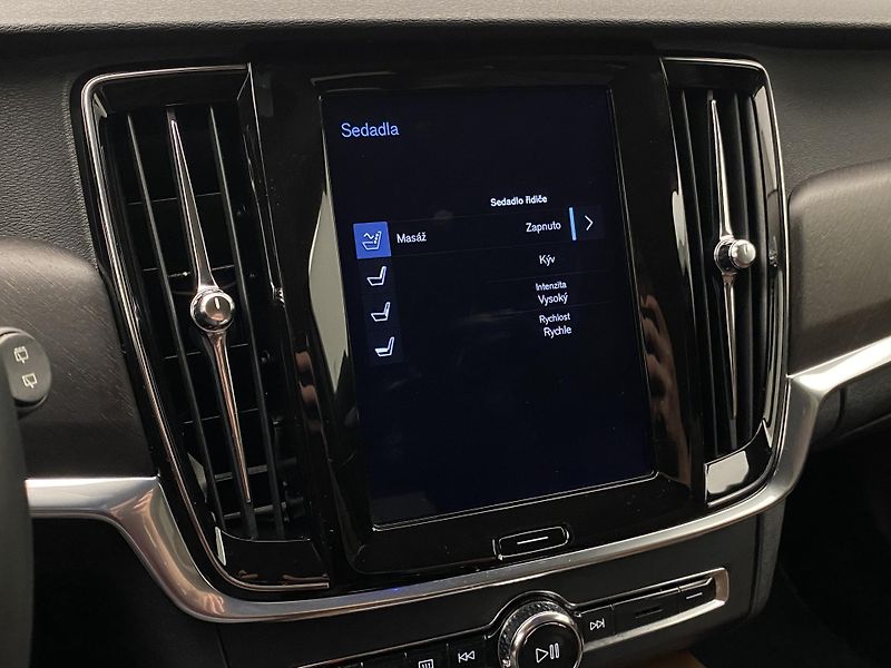 Volvo V90 CC D5 AWD INSCRIPTION AUT CZ - fotka 45 z 51