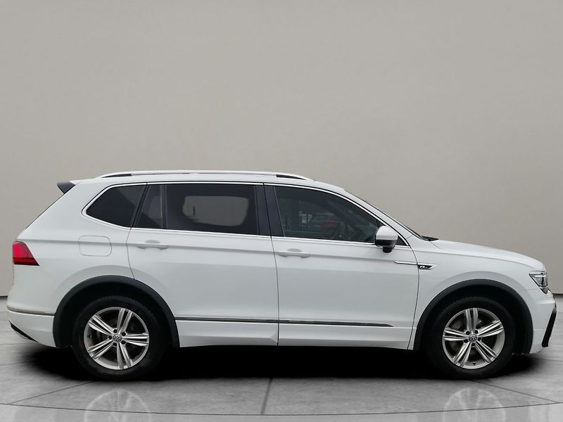 Volkswagen Tiguan Allspace 2,0 TDI DSG 4M R-Line 140kW - fotka 3 z 20