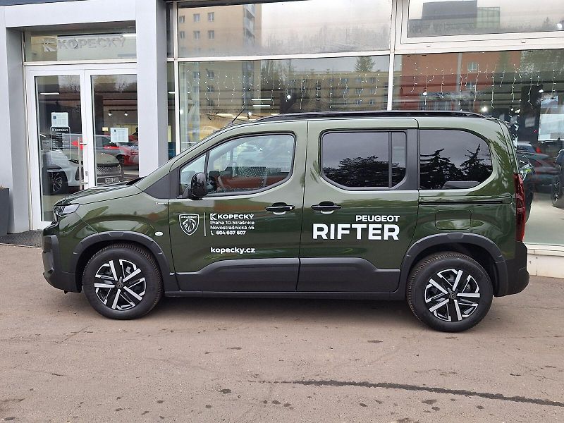 Peugeot Rifter (2025) ALLURE 1.2 PT 110k MAN6 - fotka 3 z 22