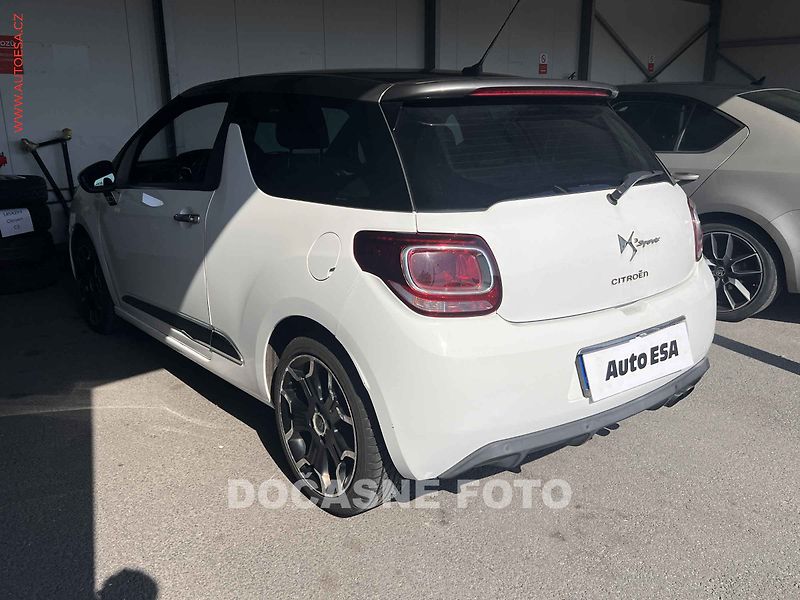 Citroën DS3 (2014) 1.6 HDi, navi, xenon - fotka 2 z 3