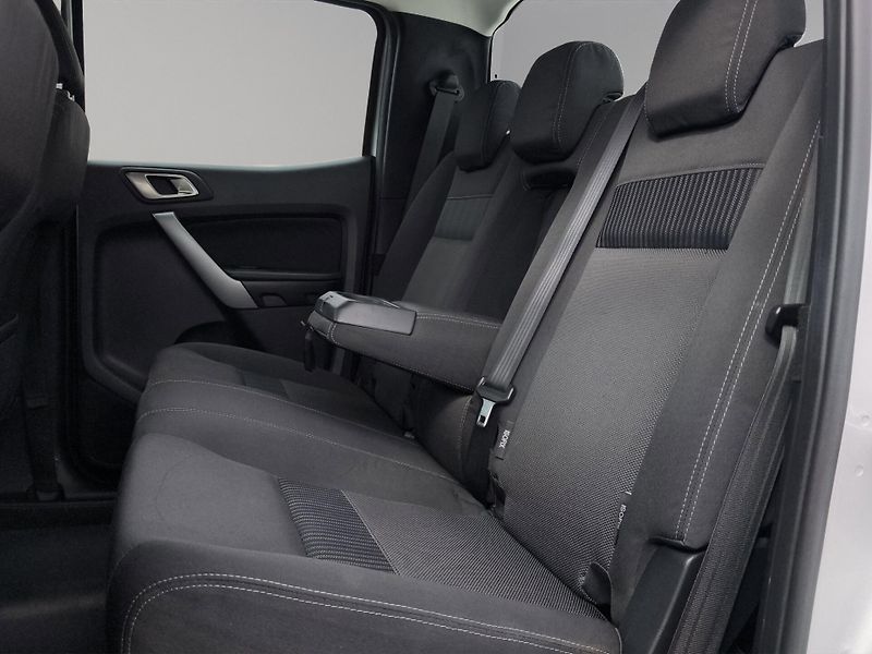 Ford Ranger (2020) XLT 2.0 EcoBlue 125kW, 4x4, ČR - fotka 28 z 30