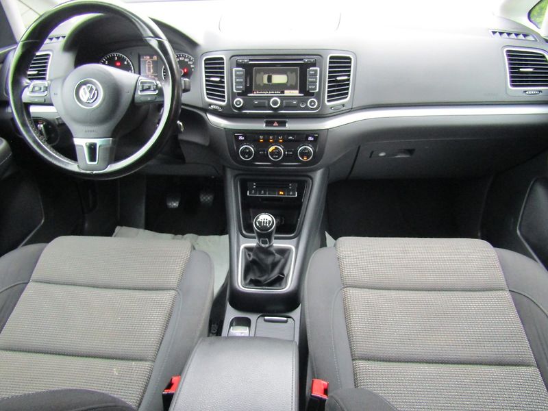 Volkswagen Sharan (2015) 2.0 TDI 100kW  CAR-PASS - fotka 15 z 40