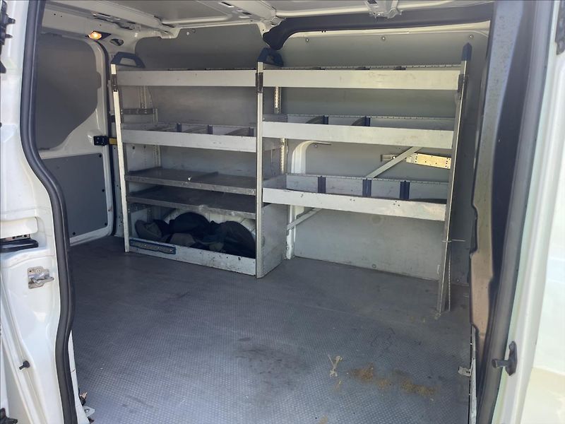 Ford Transit Custom 2,0 TDCi L1 H1 KLIMA VESTAVBA - fotka 34 z 41