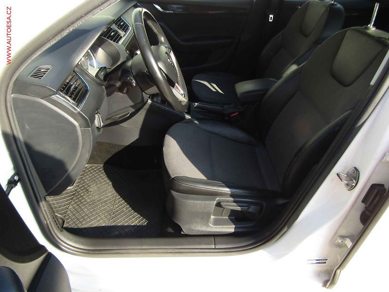 Škoda Octavia (2019) 2.0 TDi, Style, DSG, navi - fotka 9 z 18