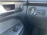 Volkswagen Touran (2013) 2.0 TDI Highline - náhled 20